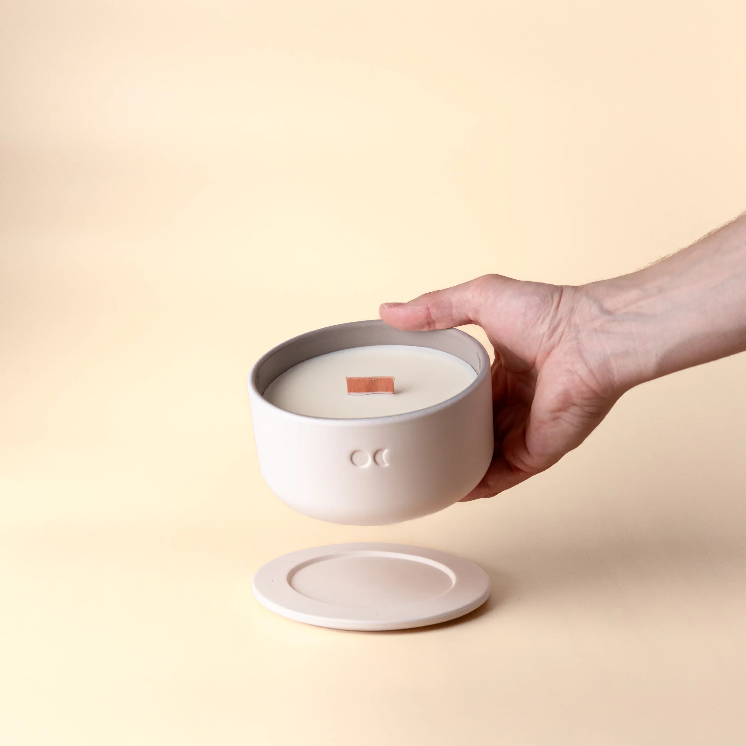 Blooming Ceramic Candle – Cedar & Patchouli – 440g