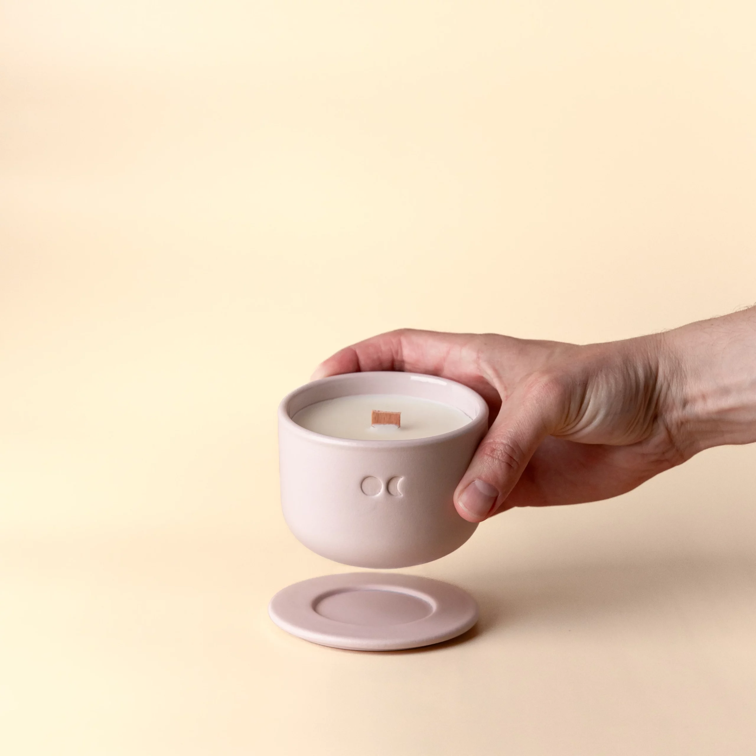 Blühende Keramikkerze - Oud & Rosen - 220g